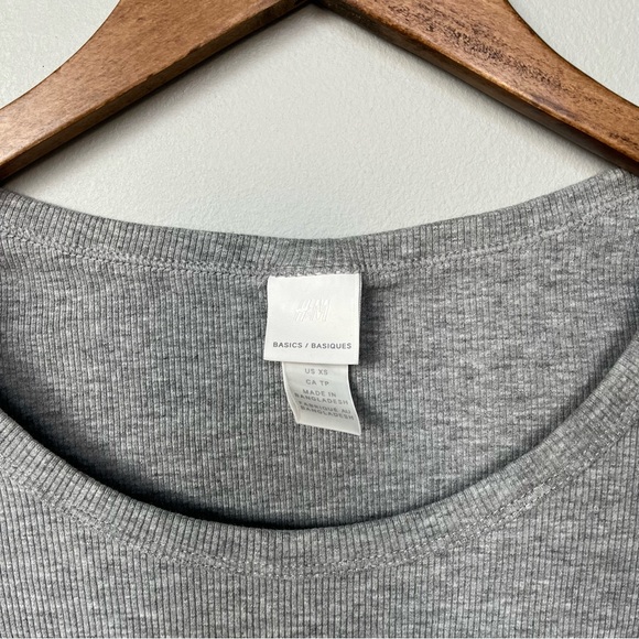 H&M Ribbed T-shirt - Picture 4 of 10